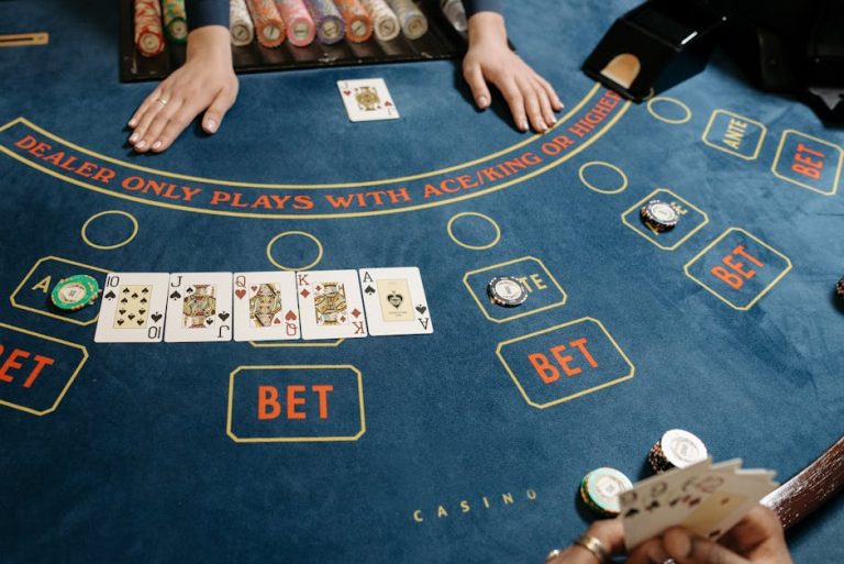 Poker Hands Learn Poker: Master the Game with Strategy and Confidence